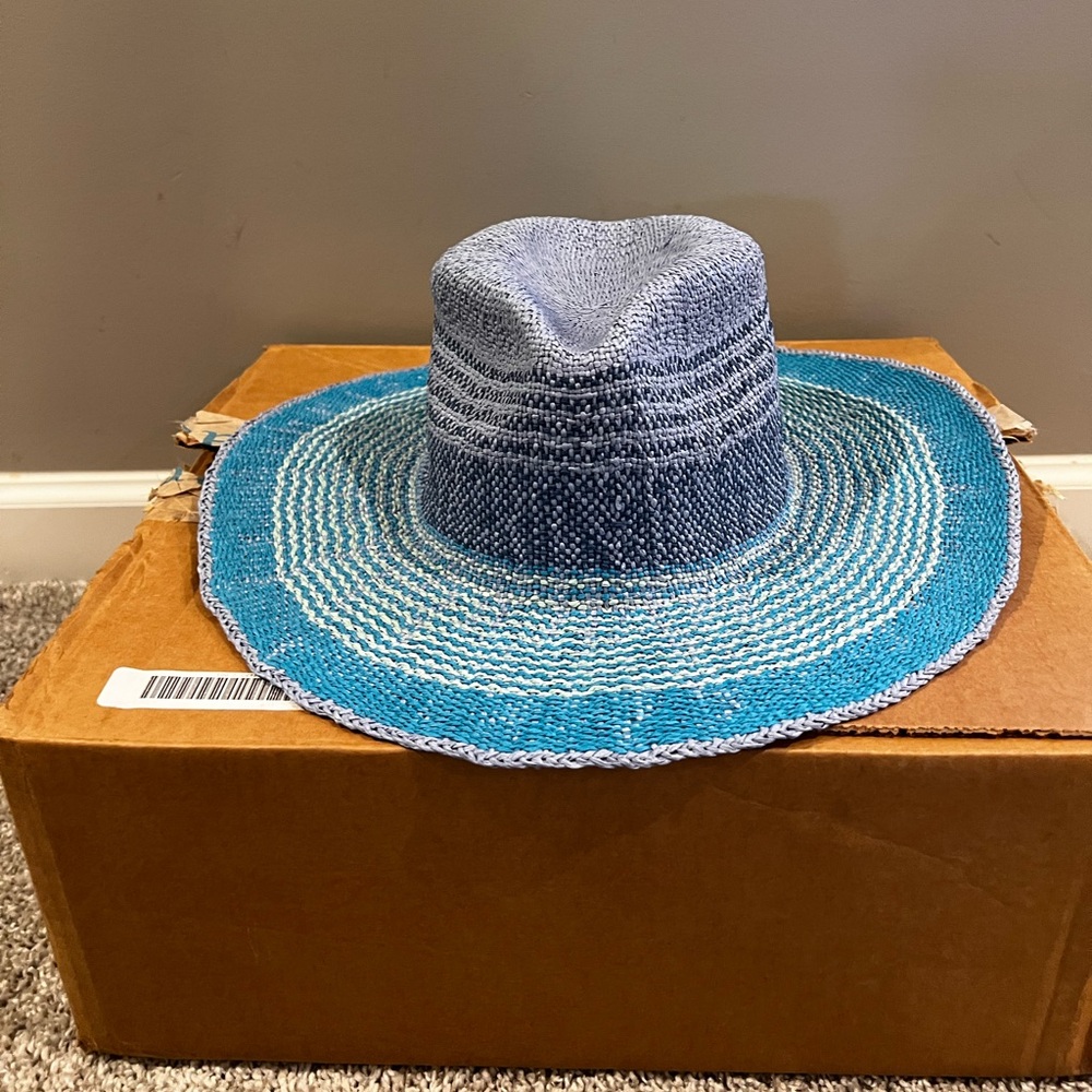 Sundance Catalog Sea Cliffs Packable Hat. Brand New, Never Worn.